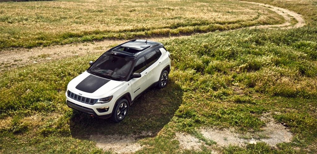 2018-Jeep-Compass-VLP-Gallery-Exterior-08.jpg.image.1440.jpg